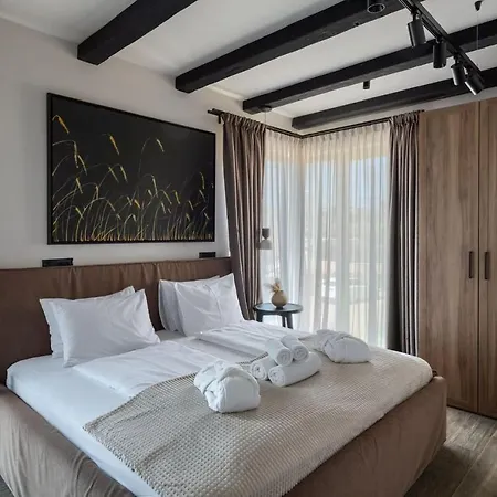 Luxury Pedena With Pool And Jacuzzi In Porec Villa Kadumi