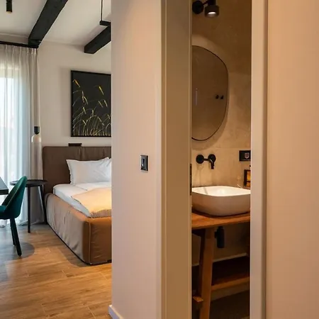Luxury Pedena With Pool And Jacuzzi In Porec Villa Kadumi