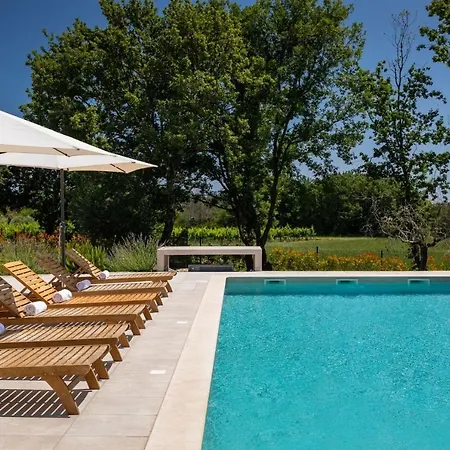 Luxury Pedena With Pool And Jacuzzi In Porec Kadumi